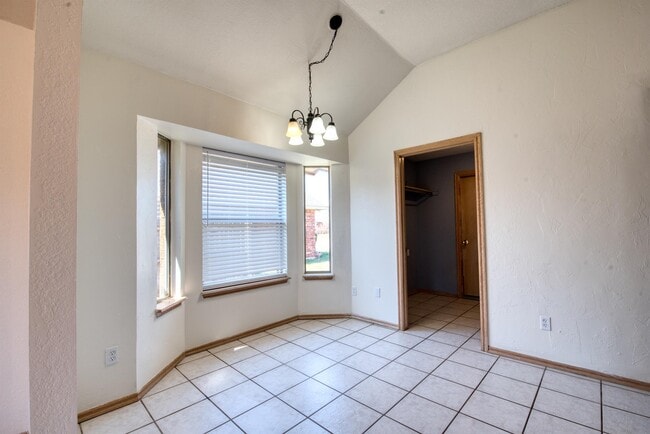 Photo - 1220 Eastridge Dr