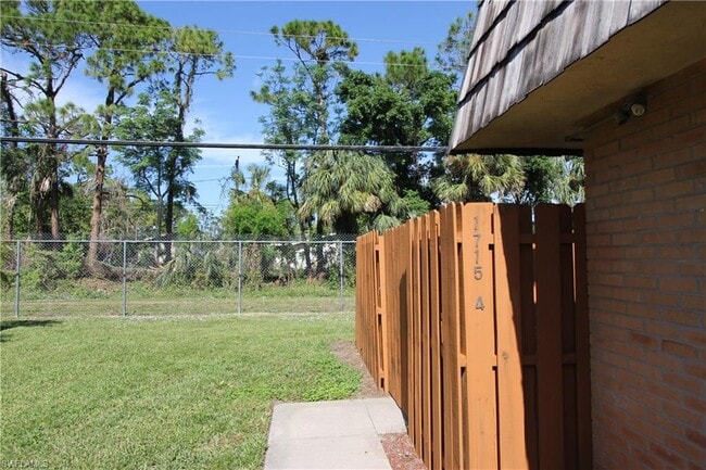 Building Photo - 1715 Park Meadows Dr Unit 4 Rental
