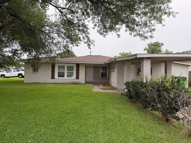 Photo - 7810 Kimble St