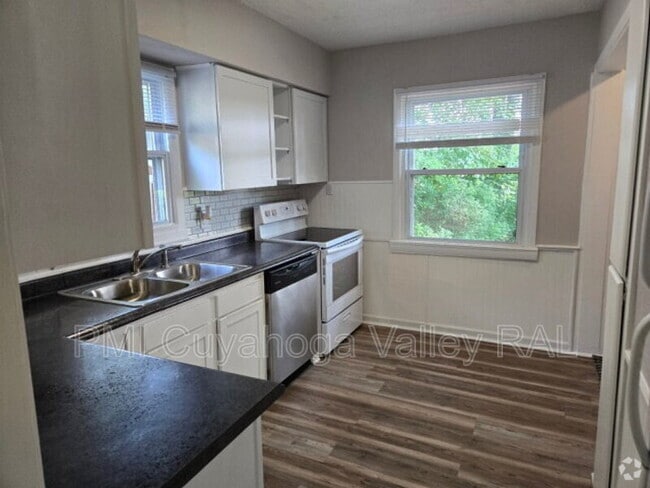 Building Photo - 2357 Suncrest Dr Rental