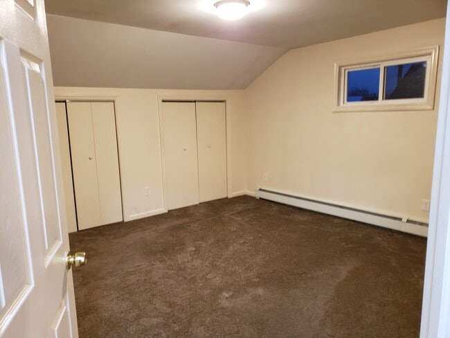 Bedroom 1 - 7 Broad St Unit 3