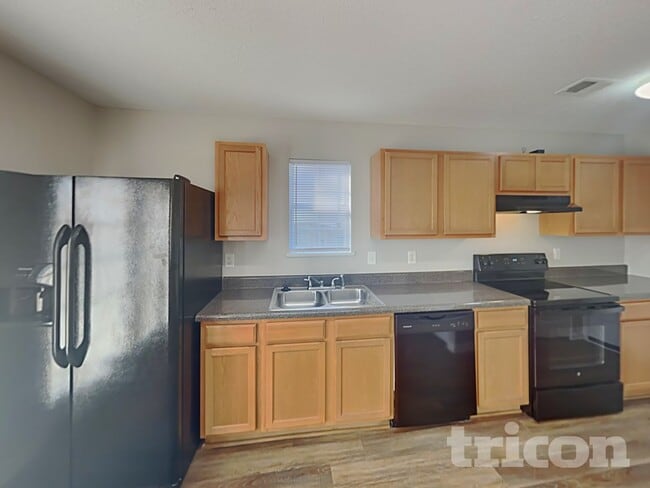 Photo - 945 Schofield Ln