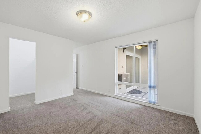 Photo - 1660 Laguna St Unit APT D