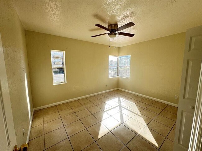 Photo - 315 NE 125th St