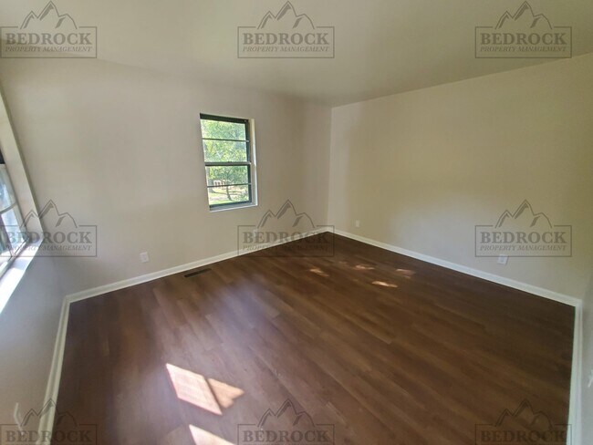 Photo - 2800 Cave Ave NW
