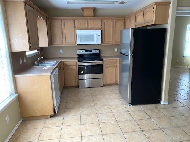 Photo - 12 Cervantes Ave