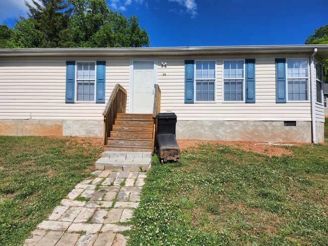 Building Photo - Nice 3BD/2BA Modular home near Lowes in Sylva available 5/1/26 for year long lease