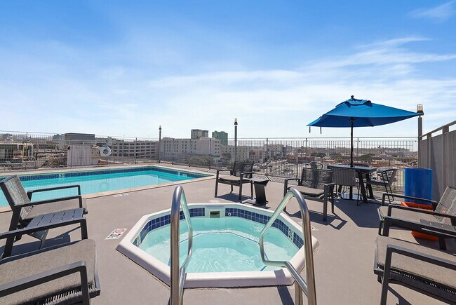 Santee Court