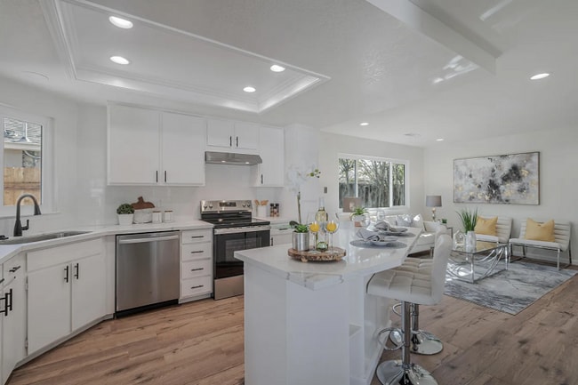 Photo - 7675 Sunset Ave