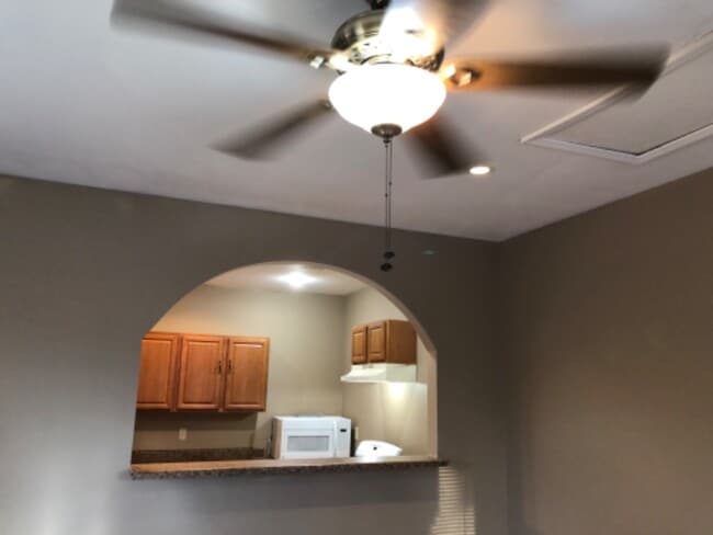 Photo - 1102 College St