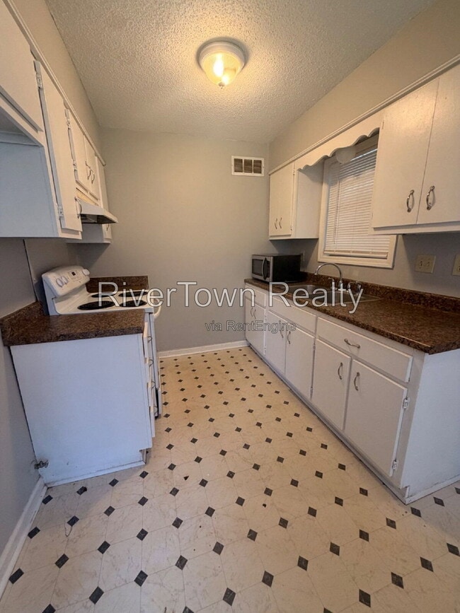 Photo - 4280 Mikewood Dr