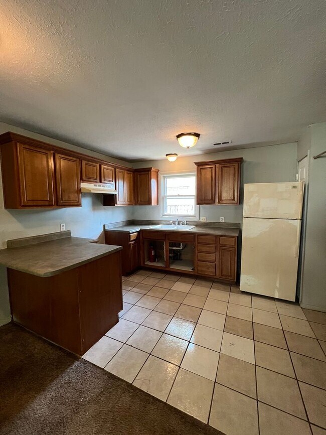 Photo - 705 Black Oak Unidad 705 W. Black Oak St. #2