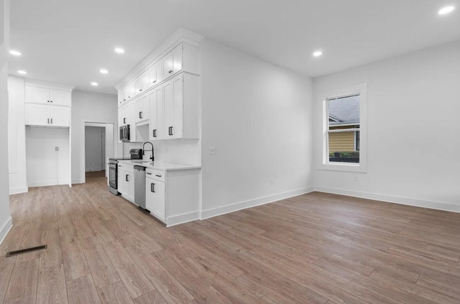 Photo - 1503 N Chamberlain Ave