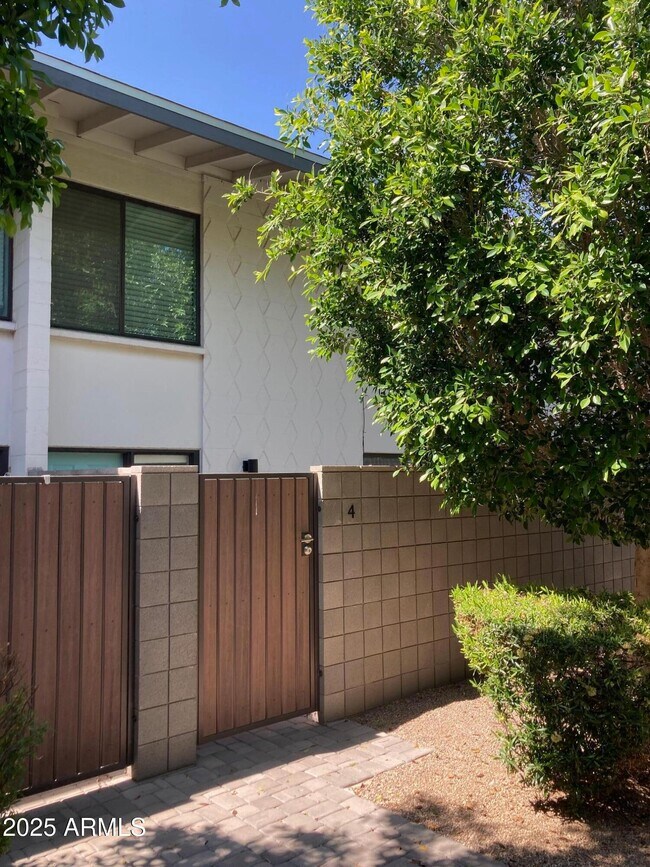 Photo - 4220 E Almeria Rd