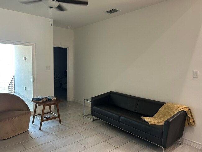 Photo - 9925 Kaspar Dr Unit 9925