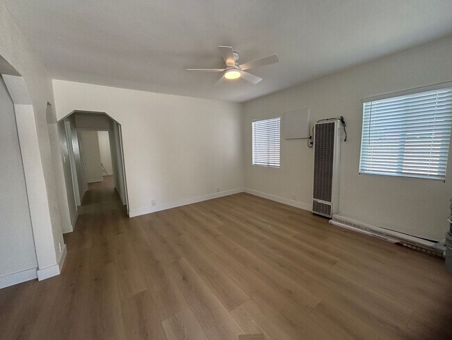 Photo - Remodeled 3 bedroom 2 bath Single Story Ho...