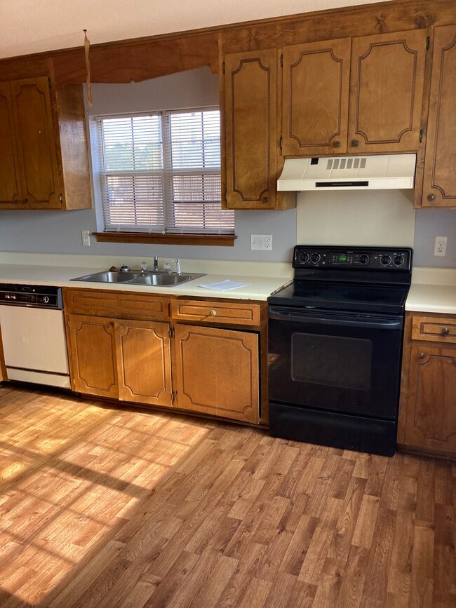 Edificio de almacenamiento - 141 Country Village Ct Unidad 141