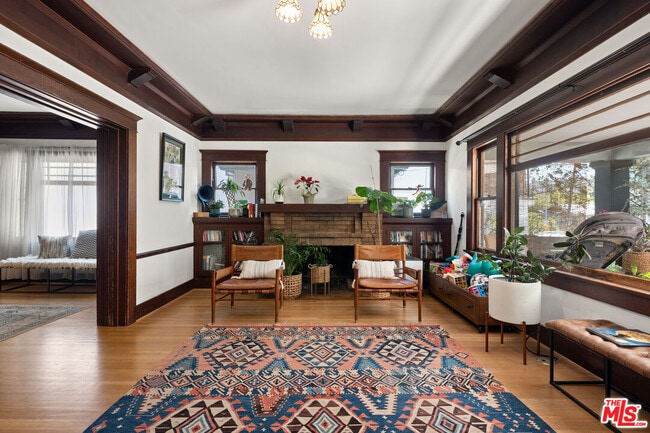 Photo - 1421 Edgecliffe Dr