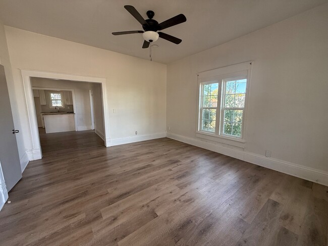 Photo - 105 S Magnolia St