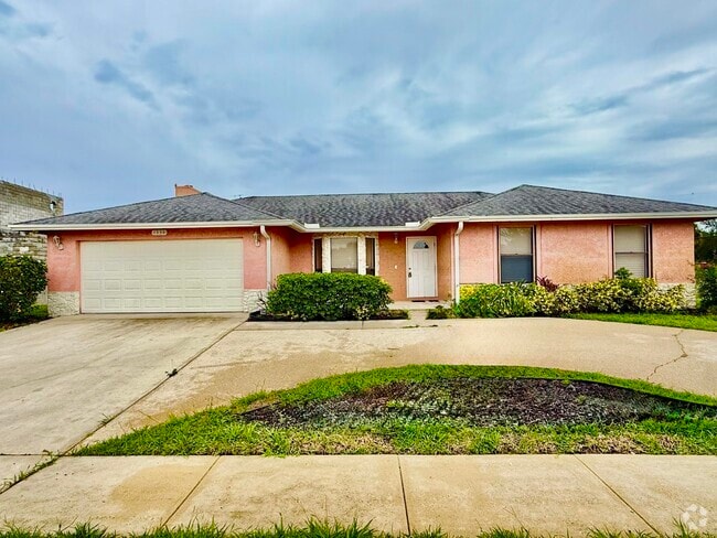 Building Photo - 1334 N Mangonia Dr Rental