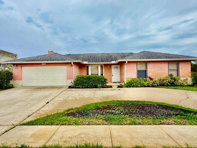Photo - 1334 N Mangonia Dr Casa