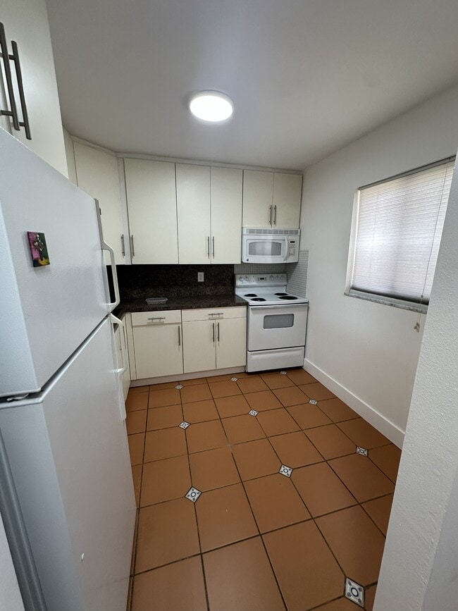 Photo - 7703 Camino Real