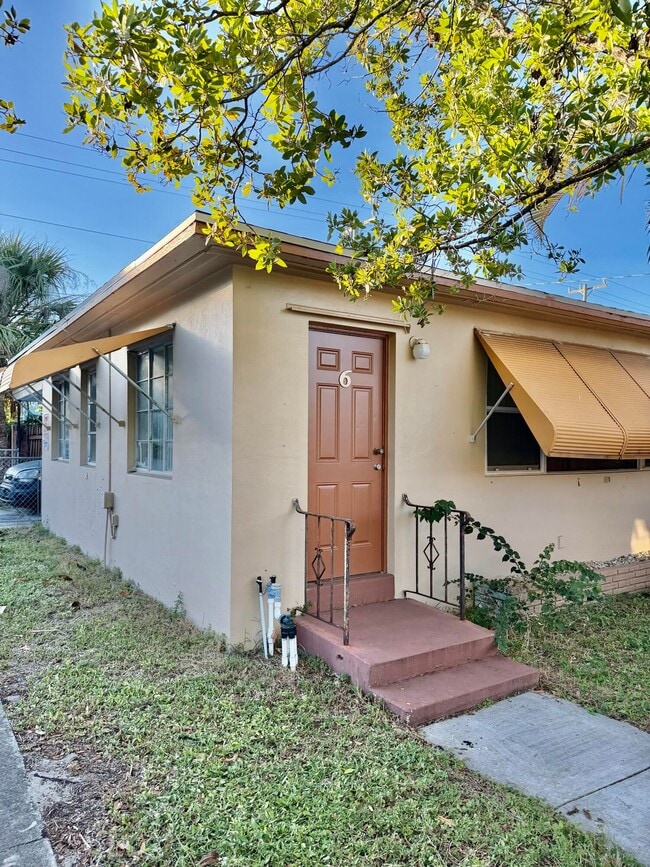 Building Photo - 1101 N Federal Hwy Unit 1