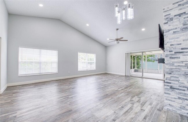 Photo - 2390 Bentley Dr