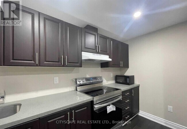 Photo - 94 Beachville Cir