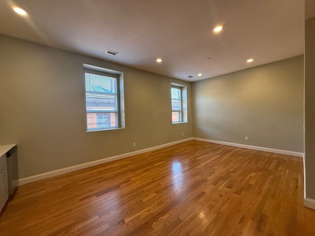 Photo - 409 Dudley St Unit 5