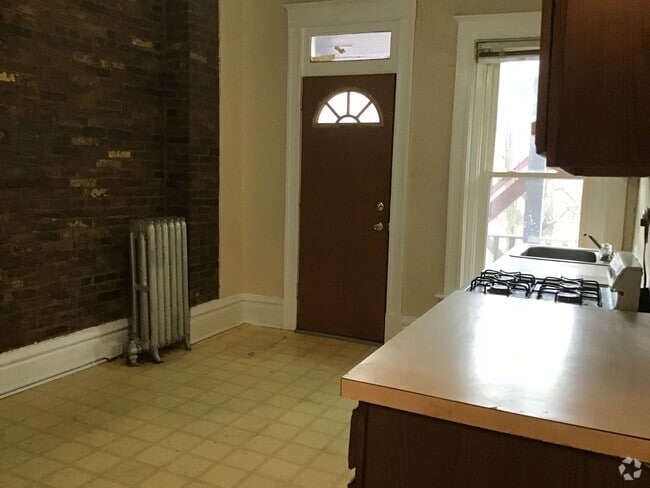 Building Photo - 215 Woodbine St Unit 215 WOODBINE ST- #2R Rental