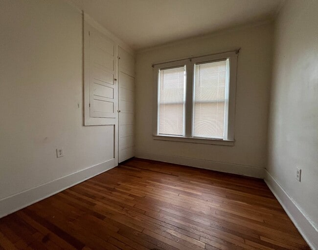 Photo - 1943 W Bethune St