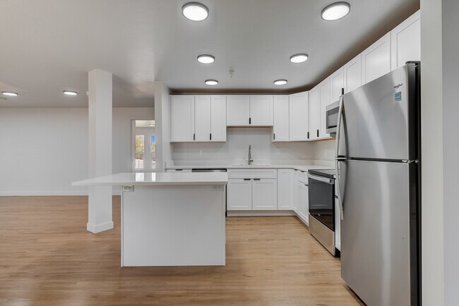 Photo - 404 E 5600 S Unidad 107-D