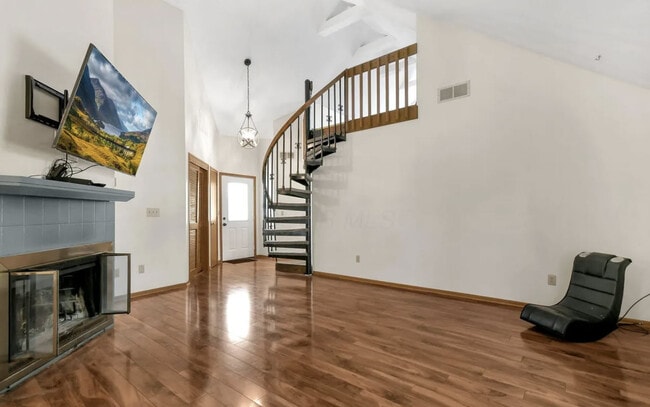 Photo - 1049 Sunrise Dr