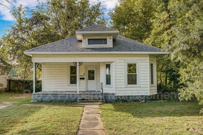 Building Photo - 1022 W Calhoun St