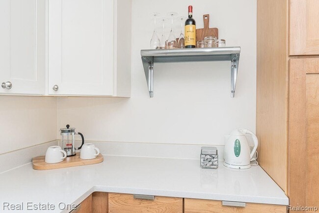 Photo - 2392 W Auburn Rd