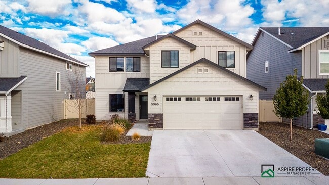 Building Photo - Upgraded 4 bed 3 bath home