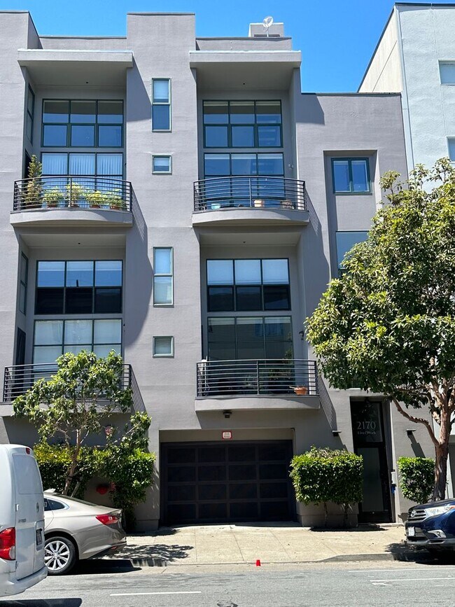 Building Photo - SPACIOUS 1-Bedroom 1.5 bath Live/Work loft... Unit 3