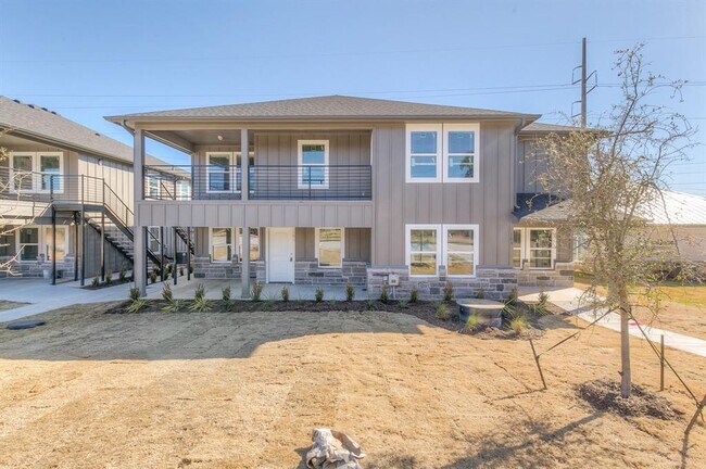 Photo - 2009 Rockview Dr Unit 201