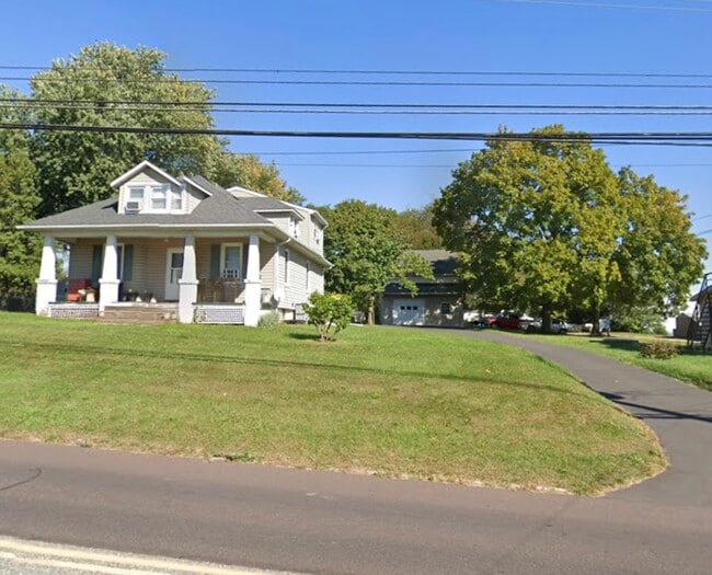 Building Photo - 1519 W Main St Rental