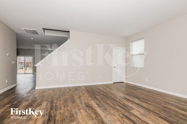 Photo - 1008 Rural Farm Rd