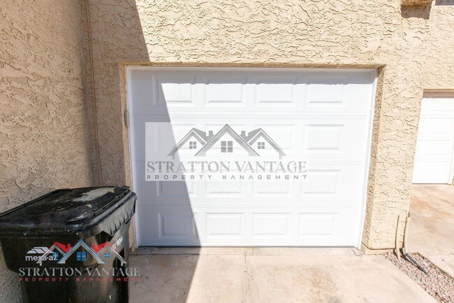 Photo - 2929 E Broadway Rd