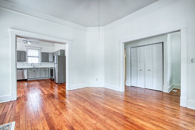 Photo - 301 W 32nd St Unit A