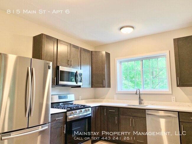 Building Photo - 815 Main St Unit Apt 6