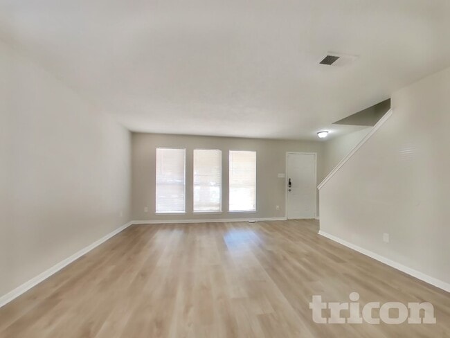 Photo - 19907 Big Timber Dr