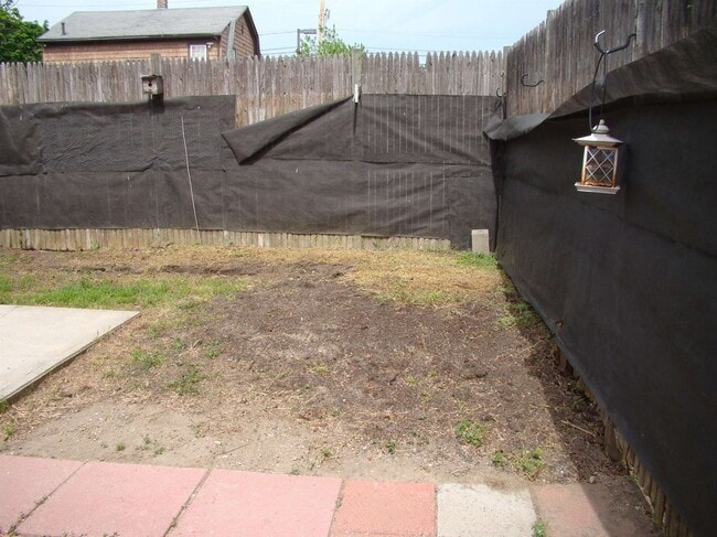 Photo - 145 McQuesten St