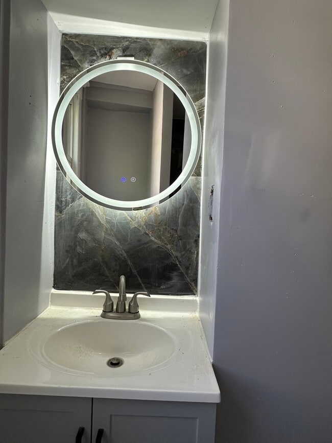 Photo - 22 W Spring St Unit 2