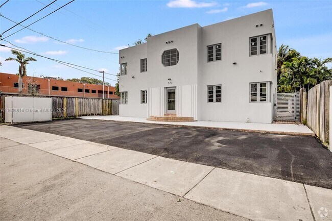 Building Photo - 572 NE 67th St Unit 4 Rental