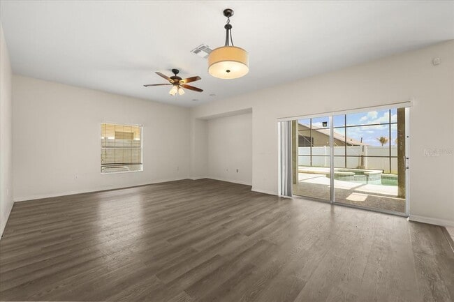 Photo - 628 Henley Cir