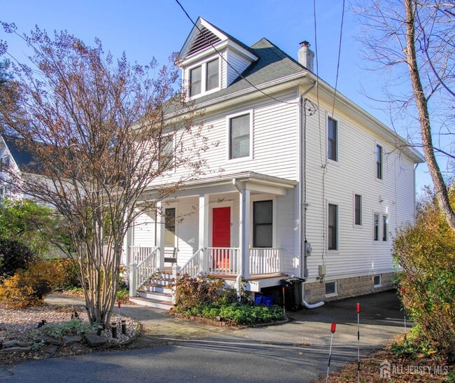 Photo - 9 Academy St